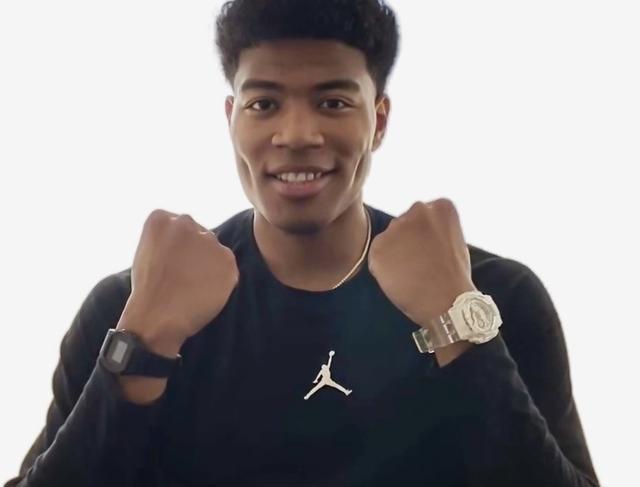 日本nba超新星八村塁带啥表卡西欧冰川金十分炫酷您真能上手