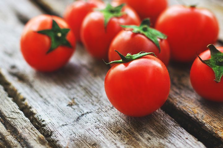这4个方法，真能分辨西红柿是否打了激素吗？