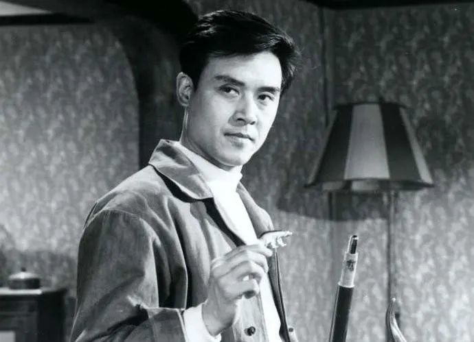 《东港谍影》在《燕归来》中饰演内心感情十分复杂的知识分子林汉华