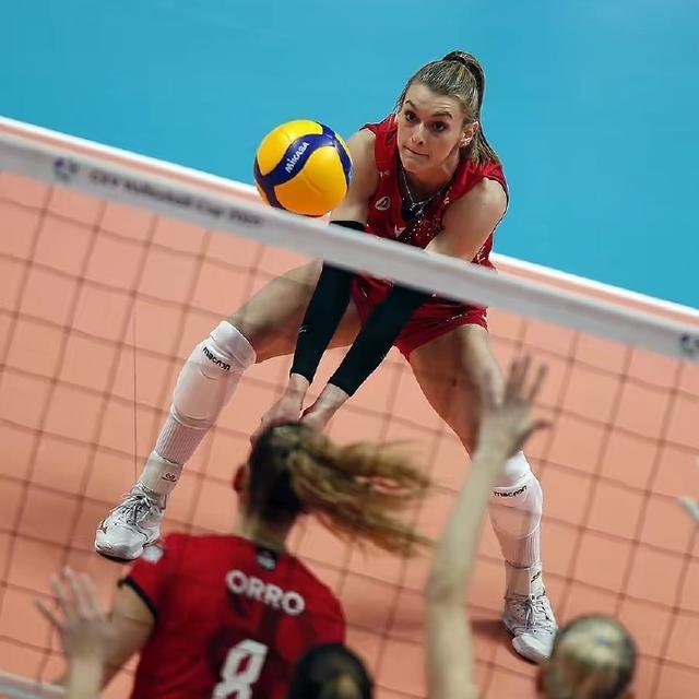 爆冷!美国女排洛维发挥失常,连累意甲俱乐部惨败,或被淘汰出局