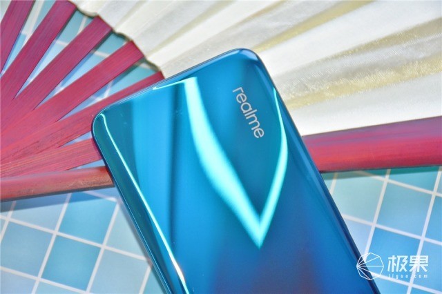 六大维度深解析realme真我x50 5g手机