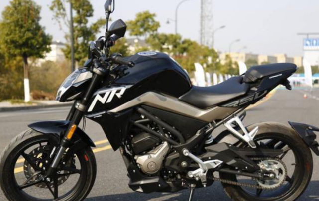 二手摩托车怎么选 这四款只要万元出头 老摩友 动力强还保值 摩托车 街车 二手车 250cc