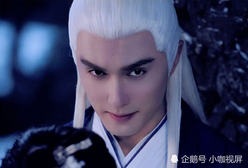 枕上书:折颜发现凤九有孕,狐帝大怒找帝君理论,帝君为爱剖心