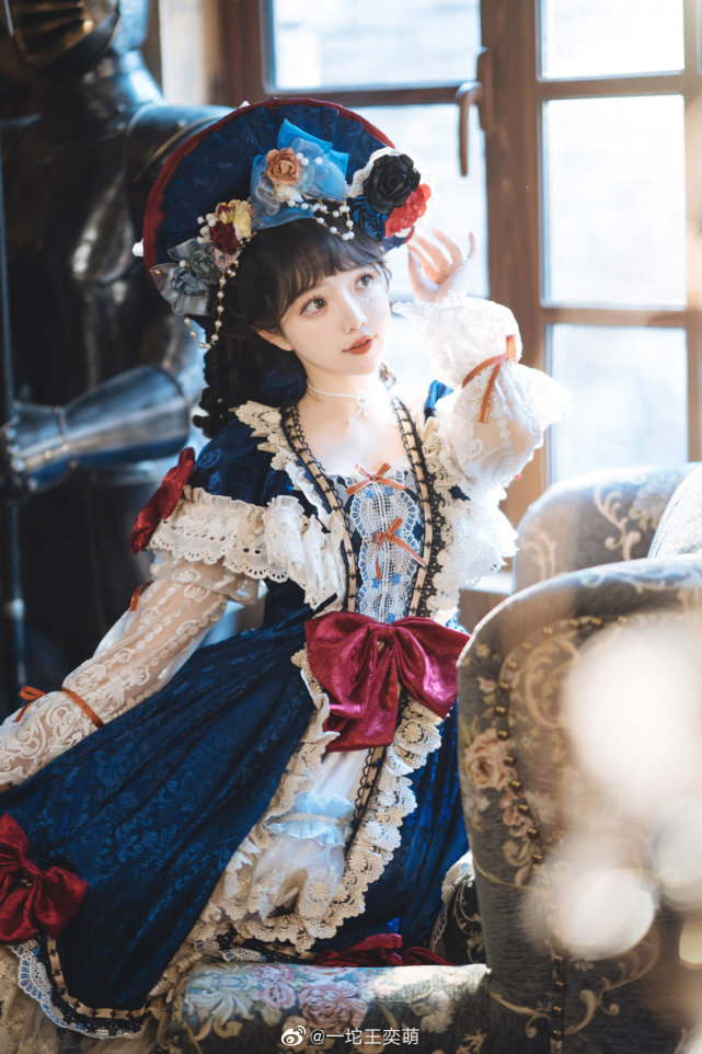 查看更多图片 >那今天就给大家介绍一下今天的迪士尼在逃公主,王奕萌