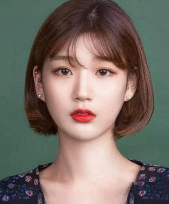 女生拍证件照时记住这5个小心机立马拍出女神照