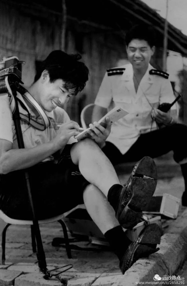 对越自卫反击战老山前线著名战地记者王红,立功负伤后跨兵种来到南海