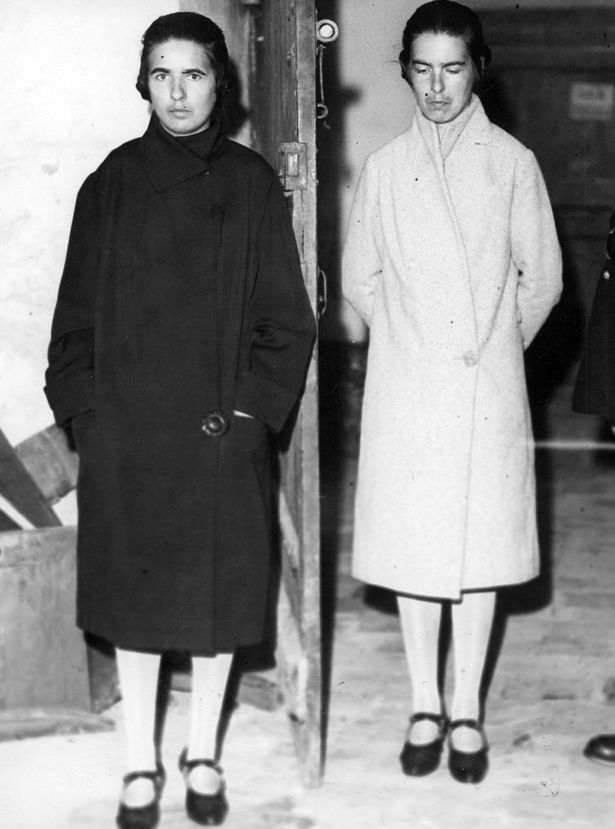 在退休律师雷纳·兰斯林,他的妻子莱奥妮和已成年的女儿吉纳维芙的