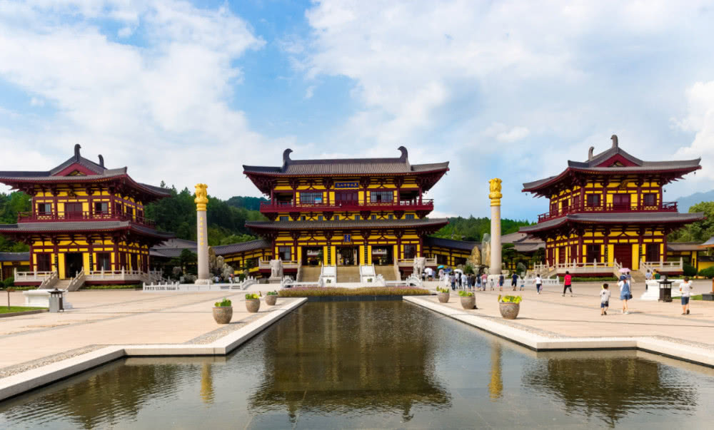 中国最纯净的名寺,没有丝毫铜臭味,不要门票,吃饭上香都免费