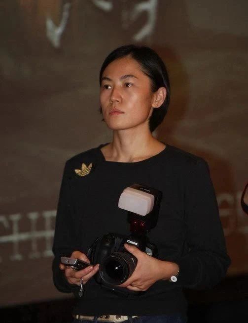 窦唯前妻近照曝光 50岁年轻优雅 气质文艺 真不输王菲 腾讯新闻