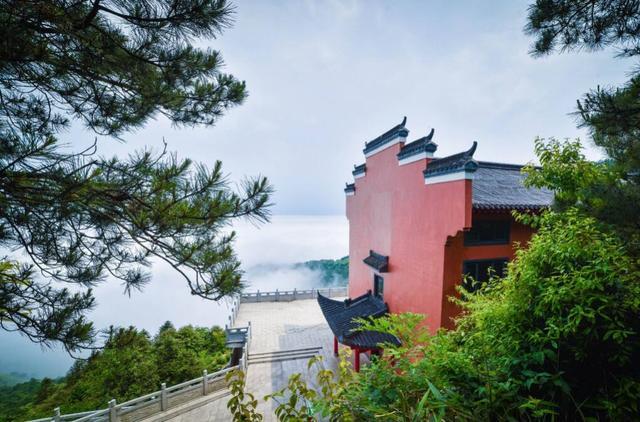 江西最古老的道教名山号称为中华灵宝第一山神奇风景堪比仙境