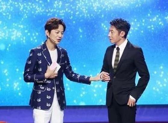 何炅问撒贝宁: 我去央视能通过面试吗?撒贝宁7字巧妙避尴尬