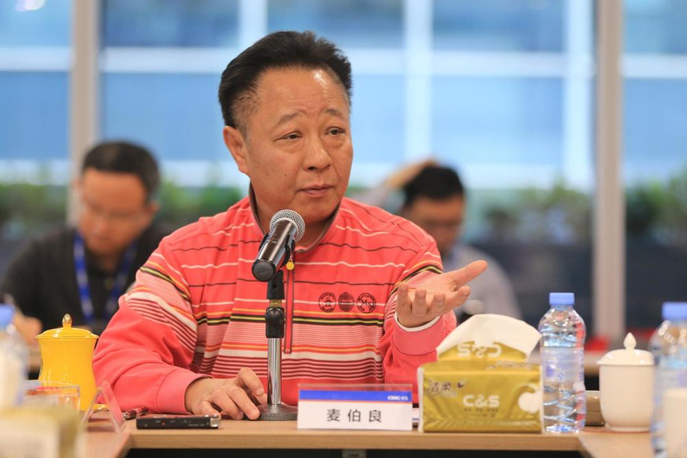 全球集装箱运力排名_世界最大集装箱船靠泊视频现场!(2)
