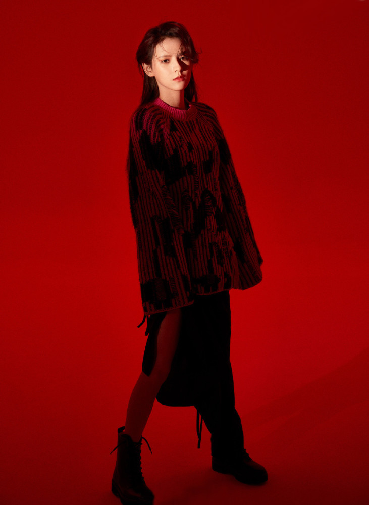 张予曦style时尚画报,高扎马尾辫的曦姐好飒,太帅太美太好看了