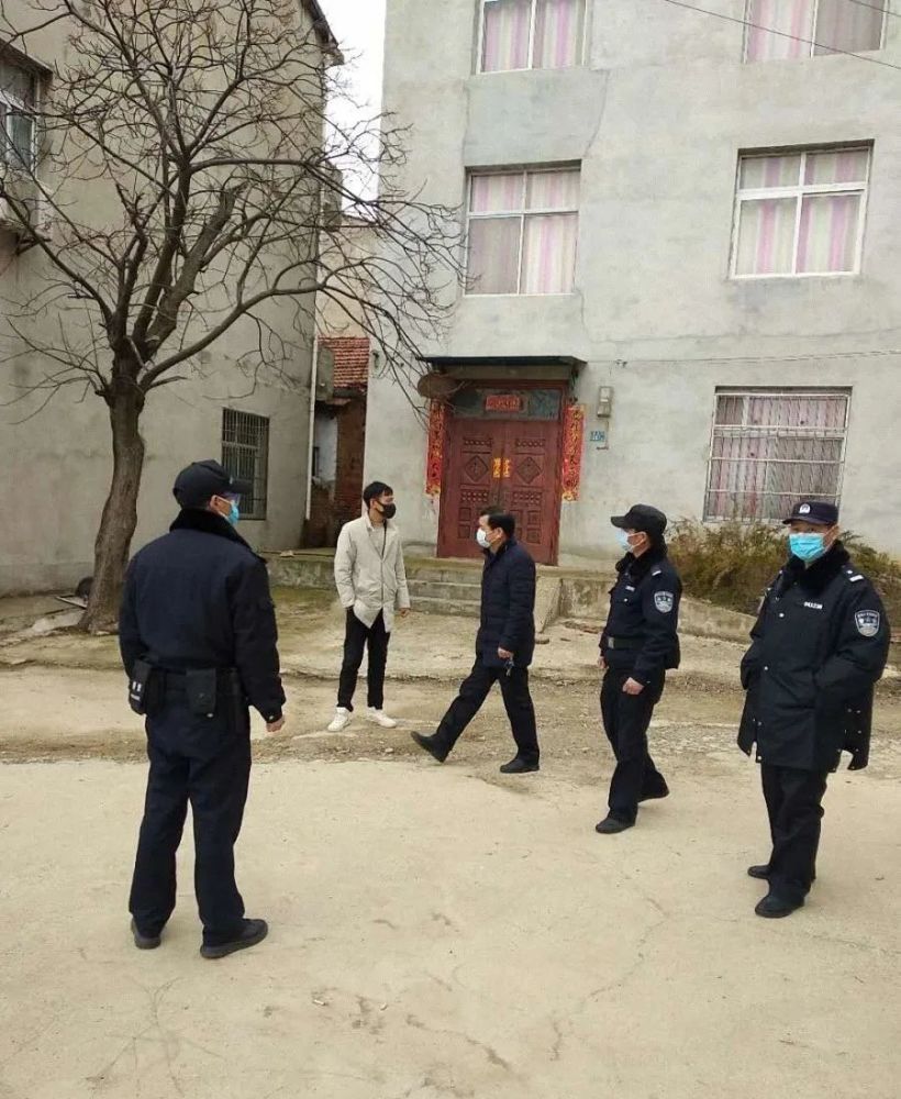 黄陂区天河街陈叶村支书张锐28天守护1200人