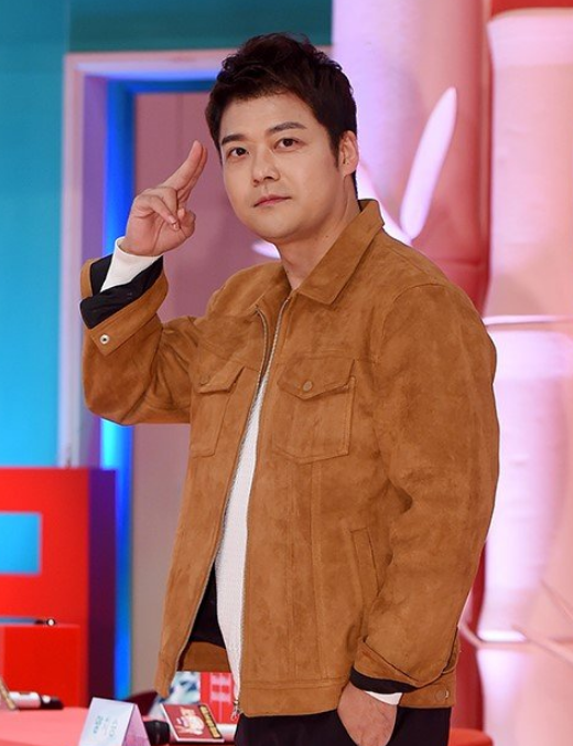 全炫茂曾因说错话忏悔得知旗安因自己为难十分抱歉变身一日老师