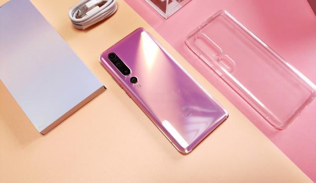 小米10开箱篇:90hz屏幕如丝顺滑,立体声 震动享受4d游戏体验