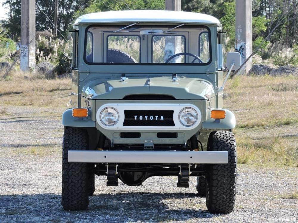 丰田fj43越野车,越野是车的生命,除了本能之外就剩下一个能遮风挡雨的