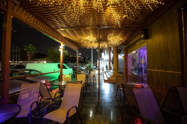 沙特人日常休闲娱乐的抽水烟到底是什么样的感受