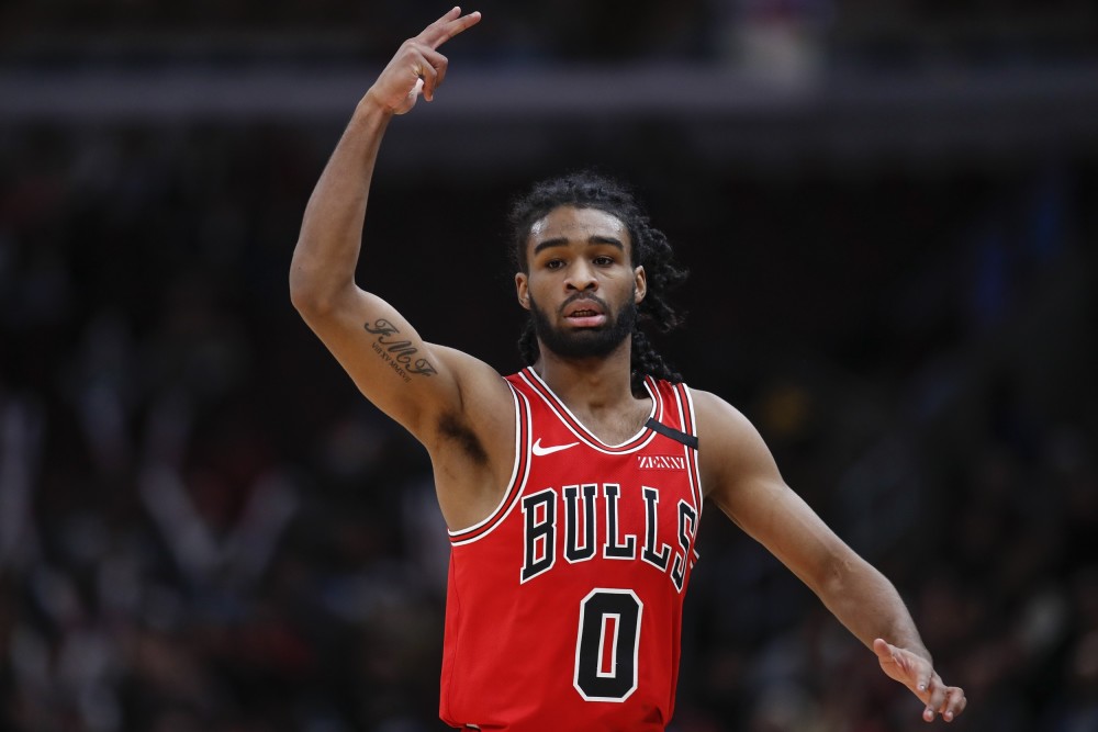 拉文32分怀特33分公牛终结八连败 比尔空砍53分创生涯新高