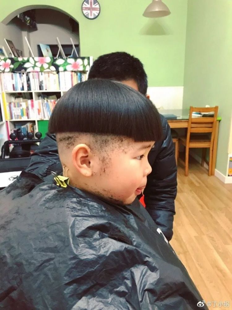 今天二月二宅家理发大赛开启一大波自学成才的tony老师上线了