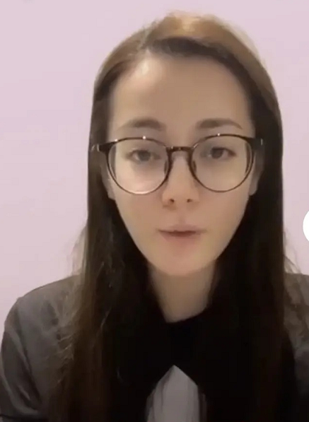 热巴素颜直播,眼睛却小了2倍_腾讯新闻