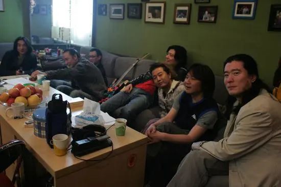 等音乐人纪念张炬演唱《礼物》幕后的故事