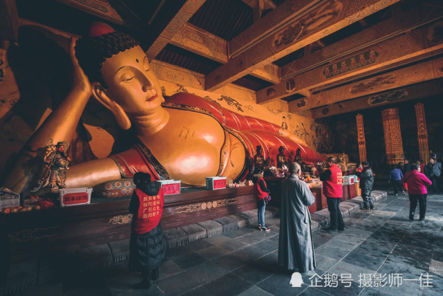 上悟真寺,而在2000年,就在今天的水陆庵对面,在古山北水陆道场遗址上