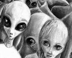 人们对于外星人的形象大部分都是"小灰人"的印象,身材矮小,眼大头大