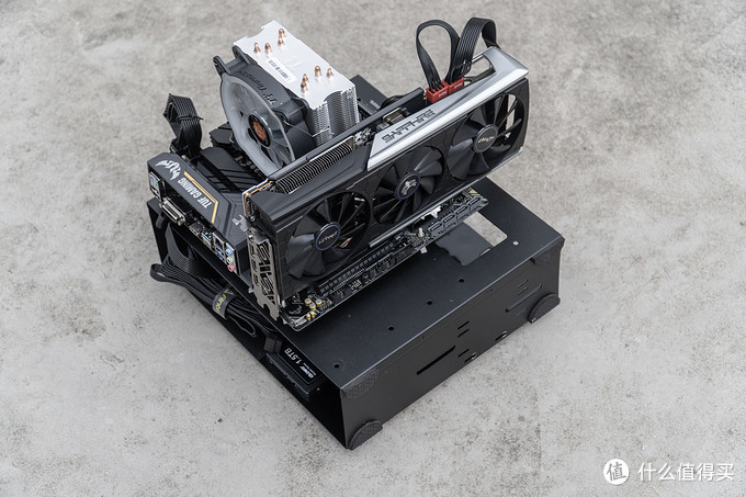 宅在家用这套设置4K流通玩了价值2000的单机大作,AMD YES!
