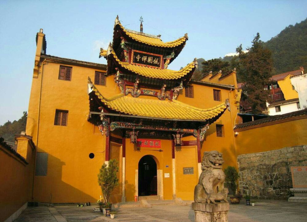 安徽香火旺盛的一座寺庙,是全国重点寺院,是九华山四大禅林之一