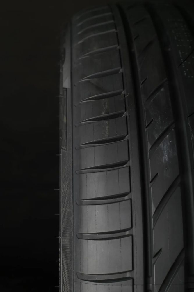 apex测试玛吉斯victrasport5suv轮胎