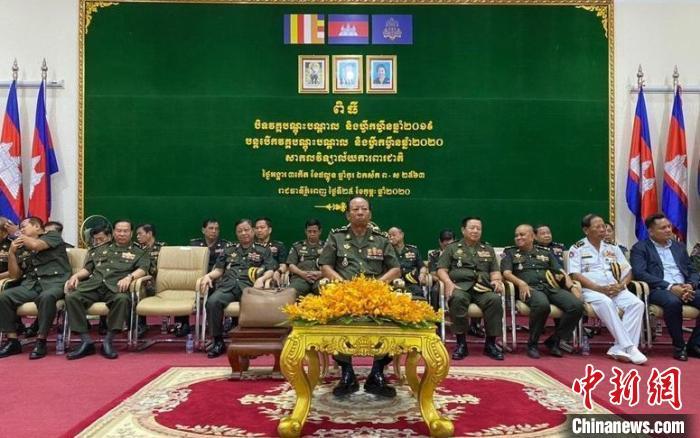 金边2月25日电(记者黄耀辉)当地时间2月25日,柬埔寨副首相兼国防部