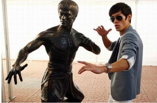 模仿李小龙的演员有很多,甄子丹:他演出了我心中的李小龙