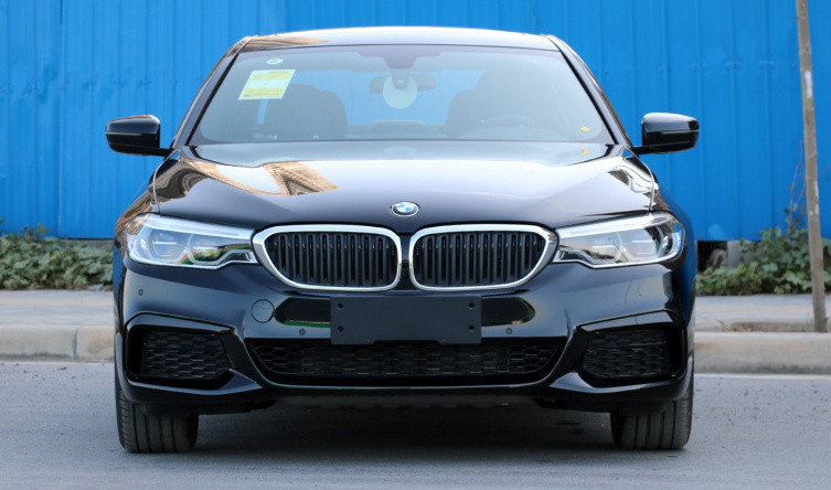 全系宝马5系,车长超5m,破百8.6s,更有混动车型,不想火都难_腾讯新闻