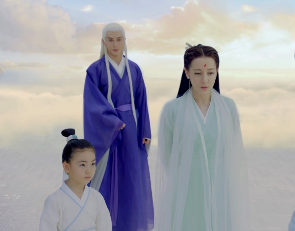 《三生三世枕上书》帝君凤九圆房后马上去提亲,情书好甜,试穿婚服美到