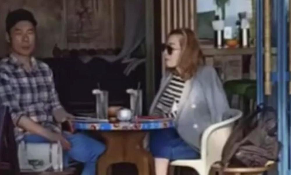 许志安外出聚会被问是否见过黄心颖，他立马甩手摇头表情抗拒（组图） - 1