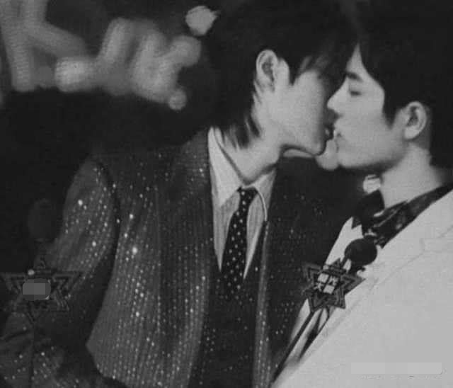 肖战王一博接吻照曝光?