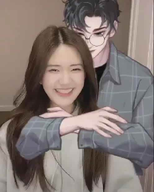 赵露思抖音恋情曝光被男友抱着的露思的表情太甜了粉丝祝福