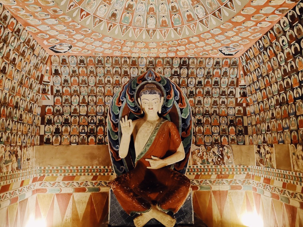 柏孜克里克千佛洞,郡王府等不少人文景点感受别样的吐鲁番风情
