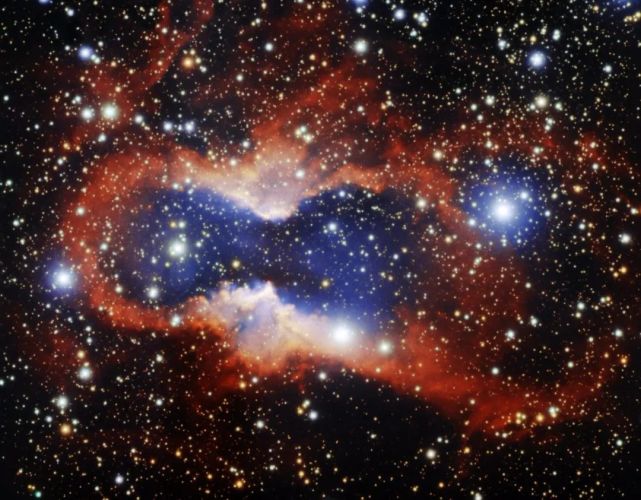 在6500光年之外双子座天文台拍摄到美丽的行星状星云