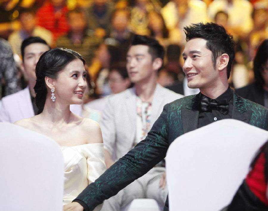 黄晓明|黄晓明参加《中餐厅》人气大涨，新剧《危机先生》正在拍摄中