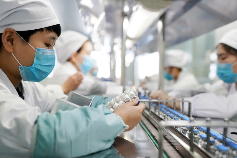 黑龙江药企加紧生产保供应