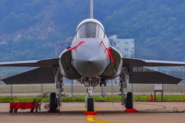 枭龙战斗机高清细节,蒙皮拼缝完美,轮胎未使用米其林邓禄普|枭龙block