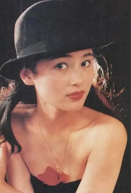 内地第一美人琼瑶女郎陈红52岁风韵依旧