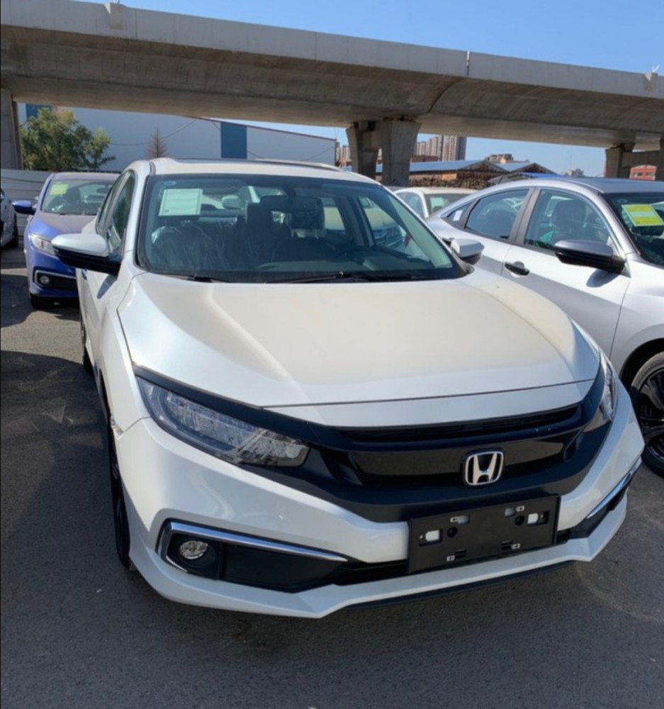 朋友入手本田思域劲擎版,落地接近18万的价格,你认为值吗?