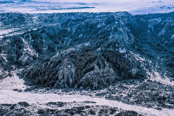 圣洁马蹄寺内有神秘大山形如莲花 山中成片松林美如画 腾讯新闻
