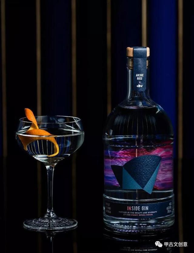 splendour and natural surrounds of the sydney opera house