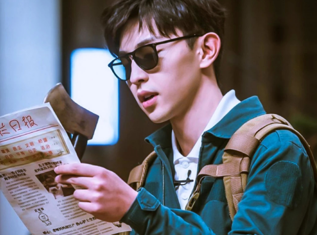 邓伦红出国际韩国最佳情侣奖三位提名都是他主持人太会夸人了