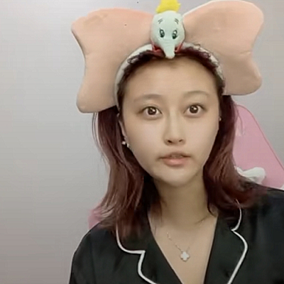 还记得凌美琪吗如今退圈不当演员去创业还自曝催吐过度致声音沙哑