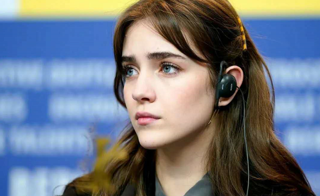 实力抢镜女主,网友:这还是个看脸的世界|柏林电影节|塔莉娅·莱德